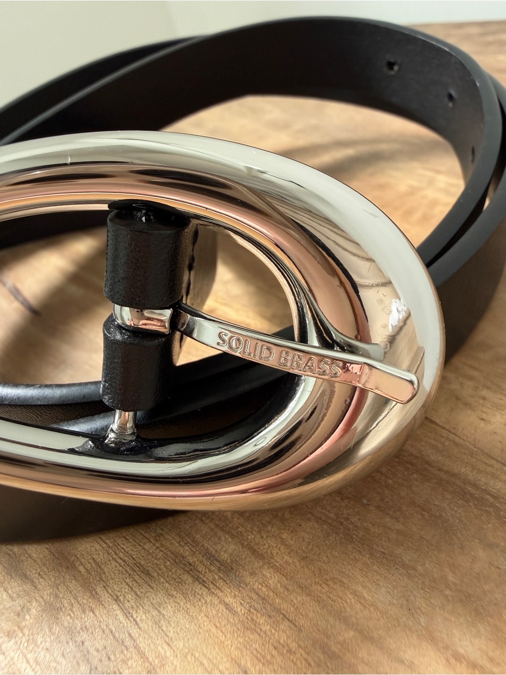 ARITZIA Perennial Smooth Black Leather Belt with Silver Oval Buckle Size Large - Picture 2 of 4